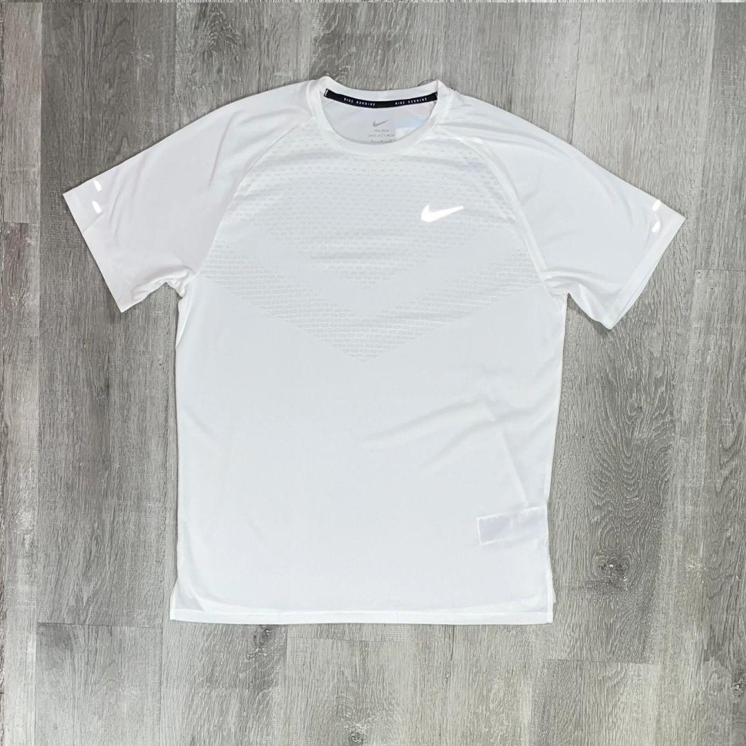 Nike White Strike ADV T-Shirt Set