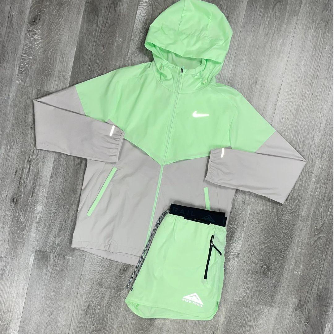 Nike 'Vapour Green' UV Windrunner Set