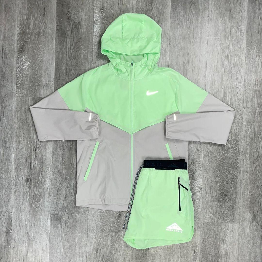 Nike 'Vapour Green' UV Windrunner Set