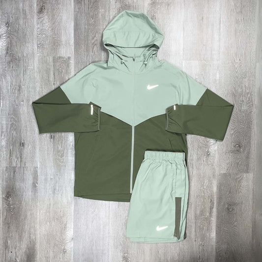 Nike 'Jade Horizon' Run Repel UV Windrunner Set