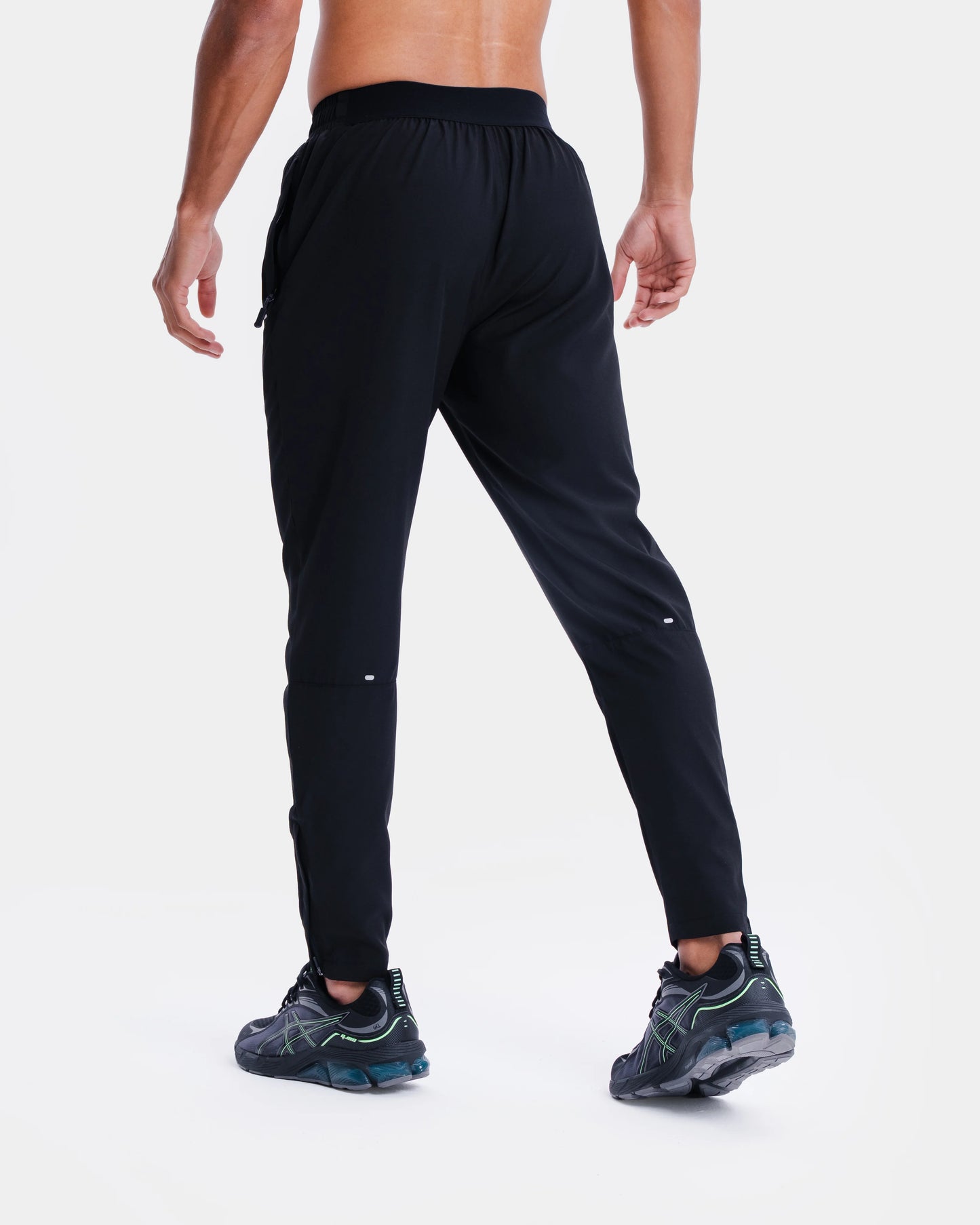 Agaru 'Black Onyx' Pacer Pant