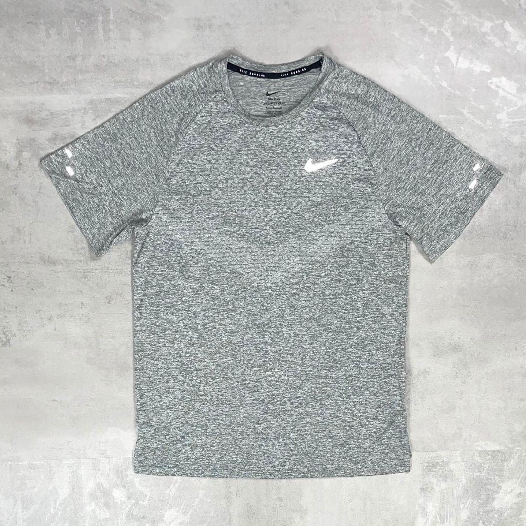 Nike 'Smoke Grey' Strike ADV T-Shirt