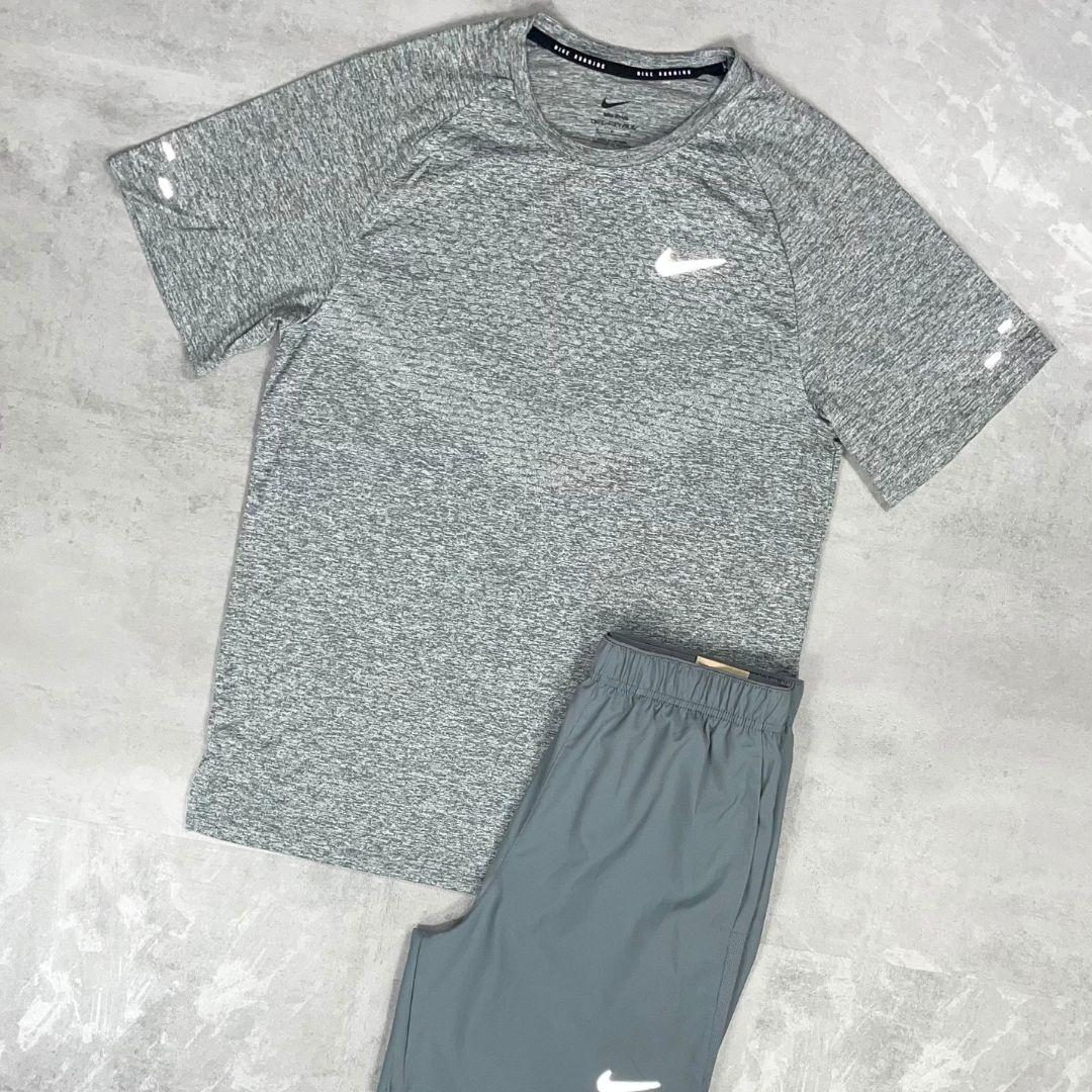 Nike 'Smoke Grey' Strike ADV T-Shirt Set