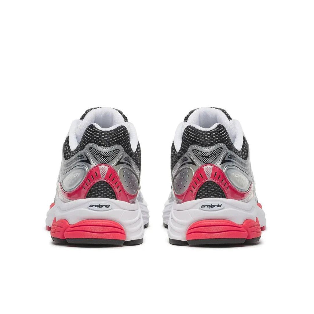 Saucony 'White Red' ProGrid Omni 9